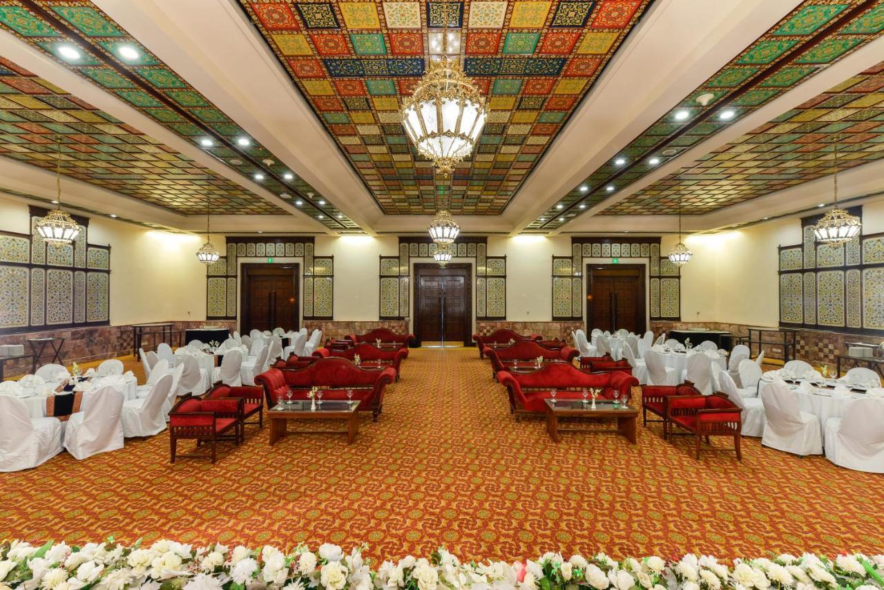 Faisalabad Serena Hotel Exteriör bild
